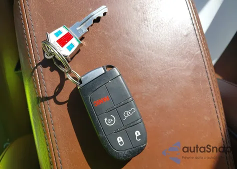 2017 Jeep Grand Cherokee Summit 4X4 z USA, uszkodzony, nr VIN 1C4RJFJT7HC751056